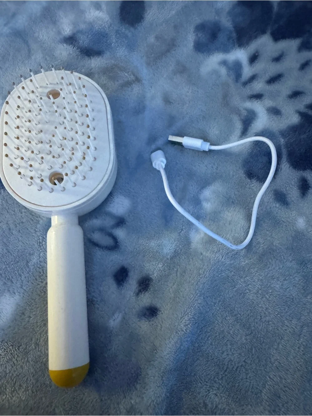 & Other Stories White and Yellow Scalp Massager Brush